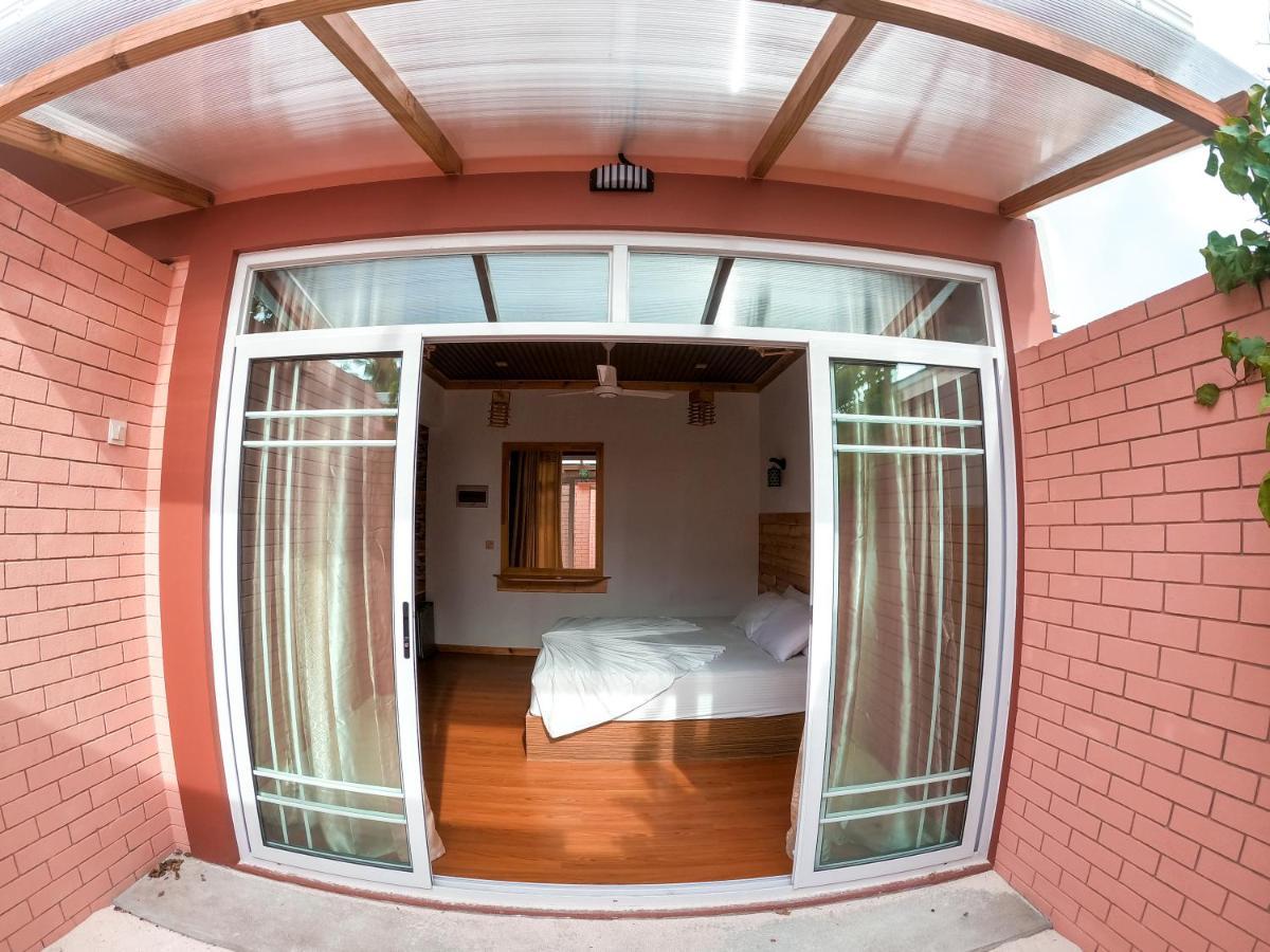 New Breeze Thoddoo Inn Екстер'єр фото