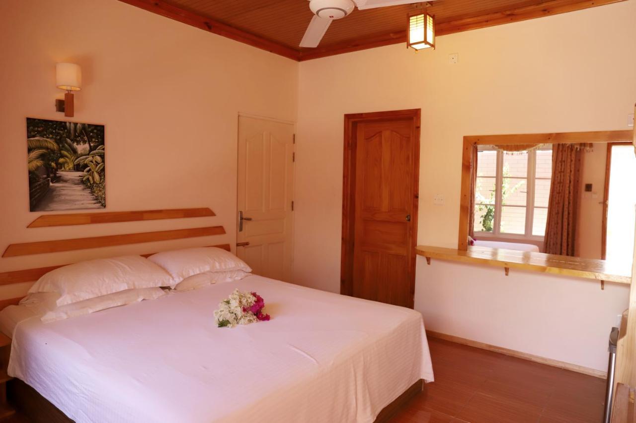 New Breeze Thoddoo Inn Екстер'єр фото