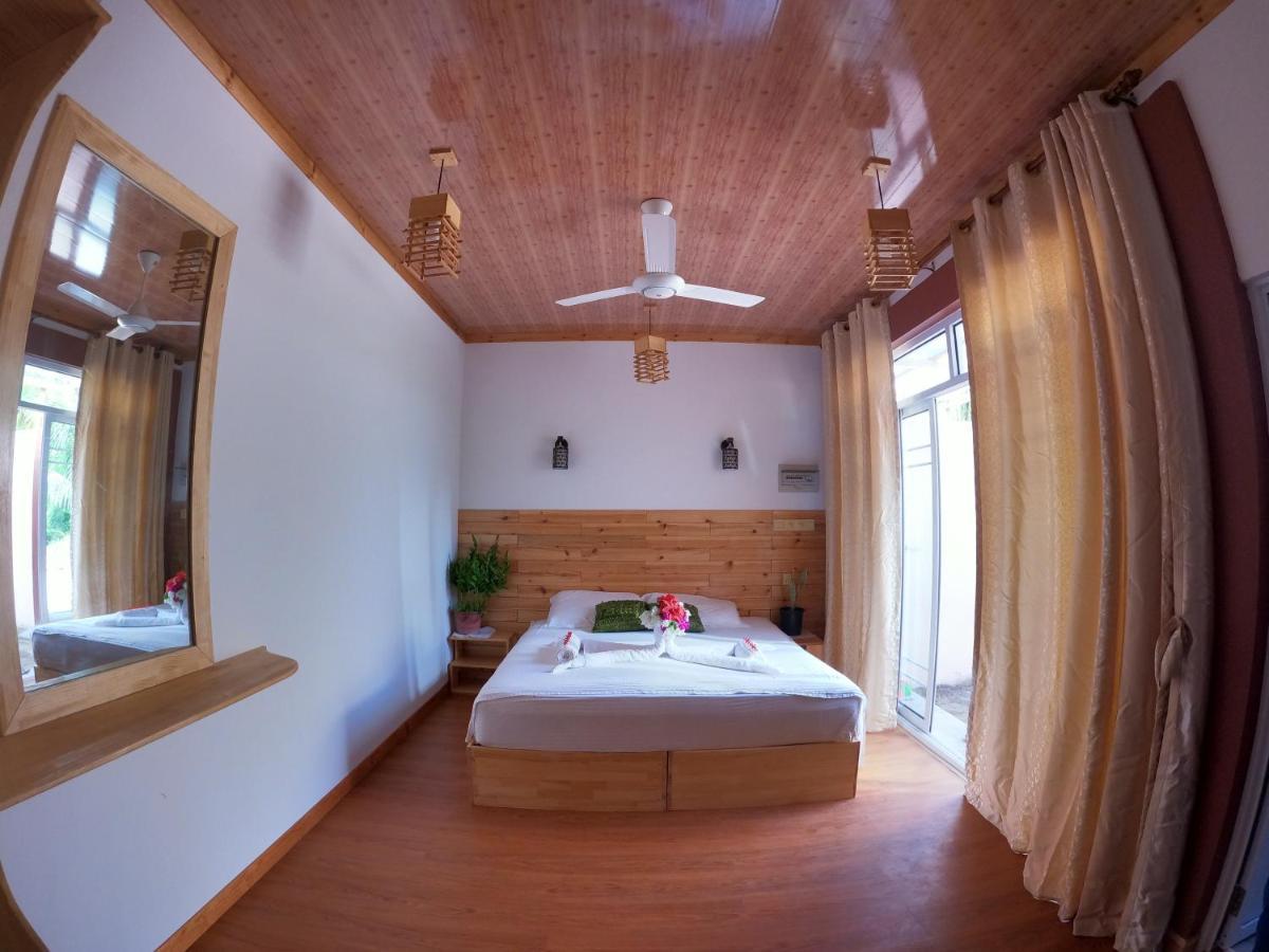New Breeze Thoddoo Inn Екстер'єр фото